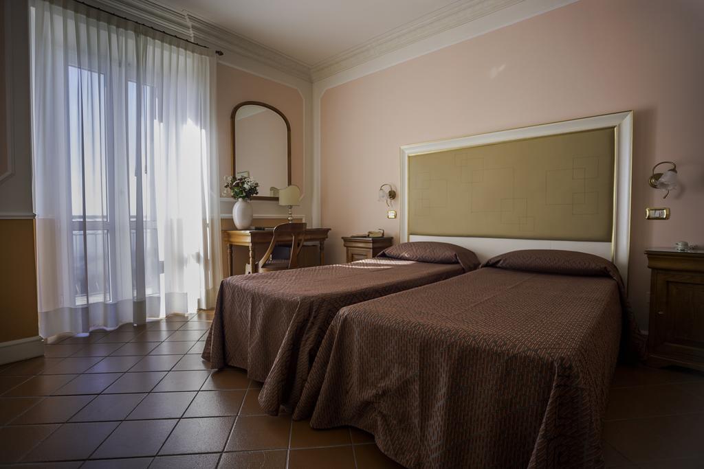 Hotel Monteconero Sirolo Chambre photo